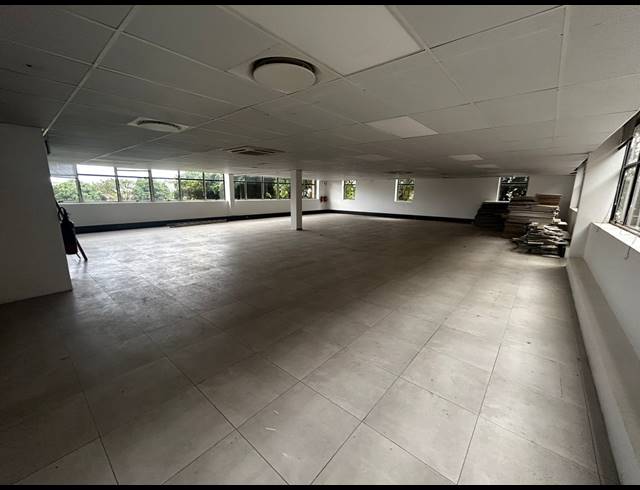 245M² OFFICE TO LET IN HALFWAY HOUSE